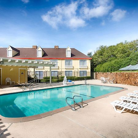 Red Lion Inn & Suites Auburn Zewnętrze zdjęcie