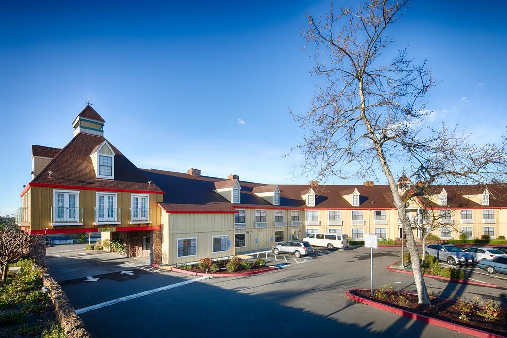 Red Lion Inn & Suites Auburn Zewnętrze zdjęcie