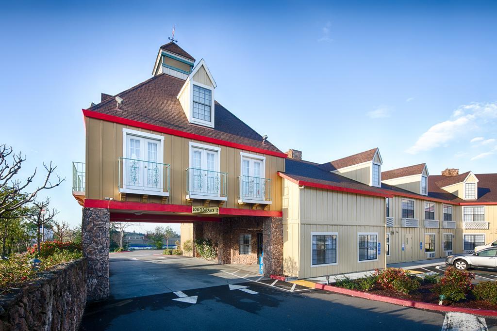 Red Lion Inn & Suites Auburn Zewnętrze zdjęcie