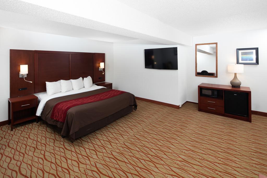 Red Lion Inn & Suites Auburn Zewnętrze zdjęcie