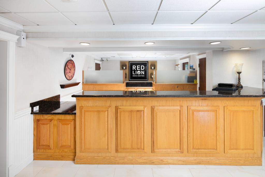Red Lion Inn & Suites Auburn Zewnętrze zdjęcie