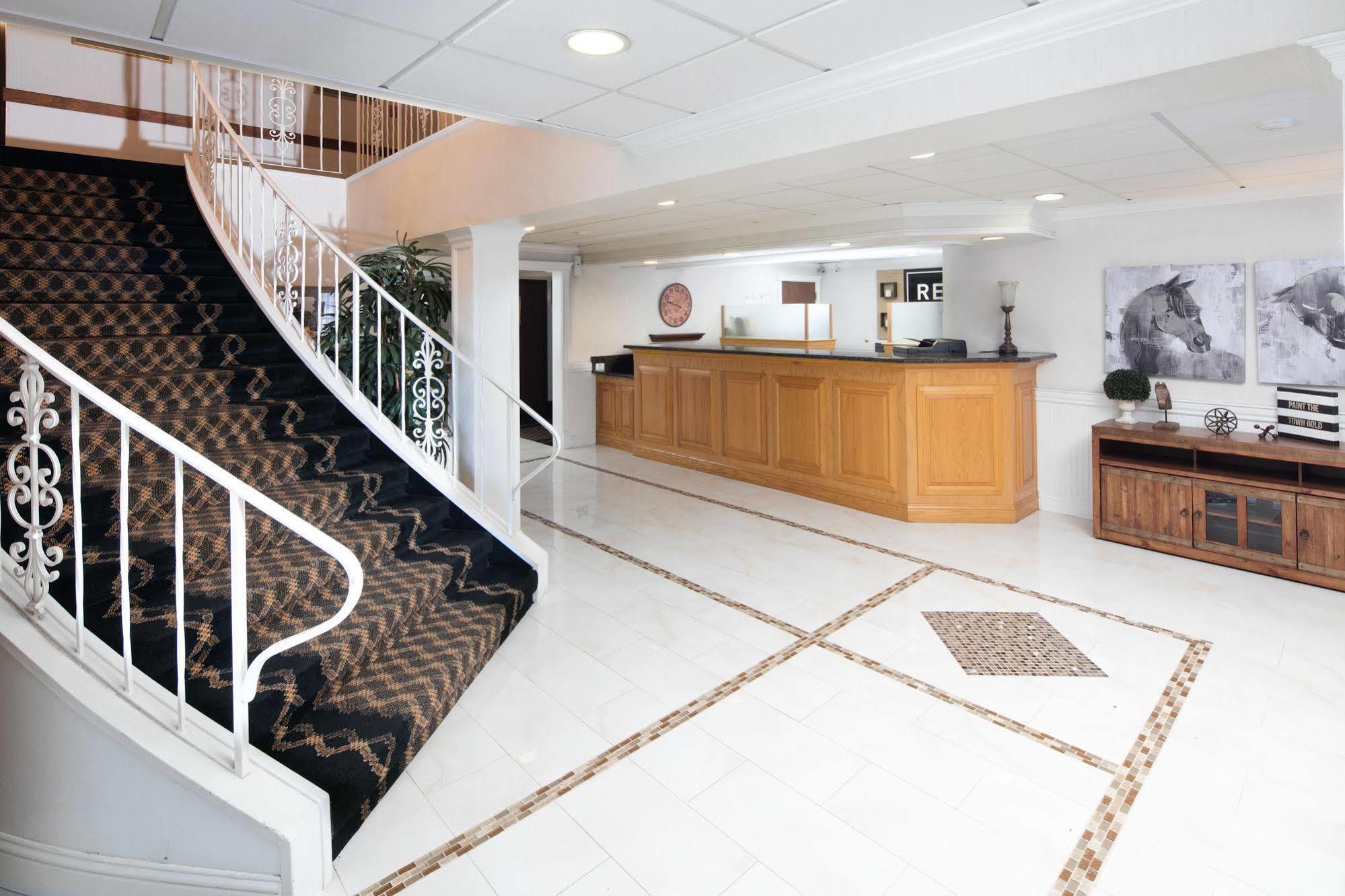 Red Lion Inn & Suites Auburn Zewnętrze zdjęcie