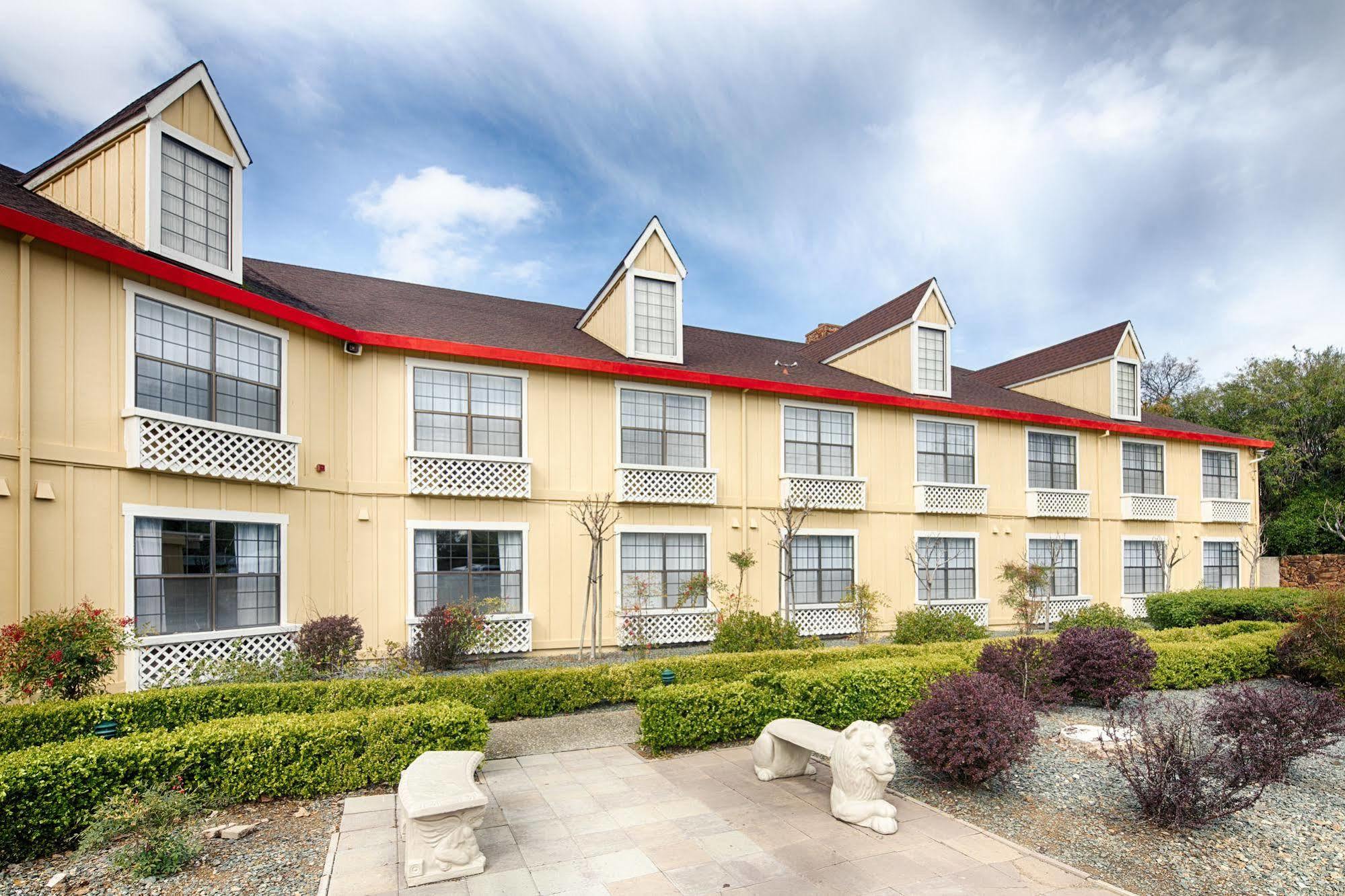 Red Lion Inn & Suites Auburn Zewnętrze zdjęcie